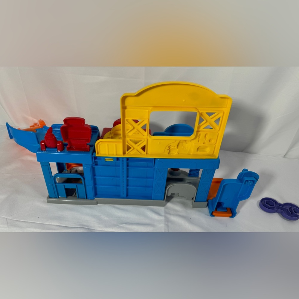 Vtech Go Go Smart Wheels Lift & Fix Repair Shop Toy Auto Repair Shop Playset - Picture 8 of 13
